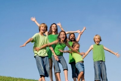 L'Amministrazione comunale organizza un campo estivo per 60 bambini.